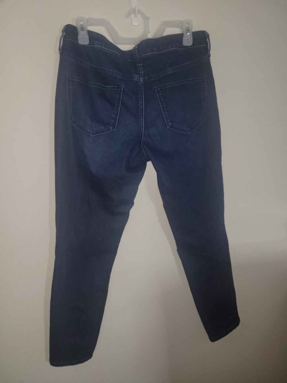 Universal Thread Blue Jeans 8/29S - Picture 3 of 5